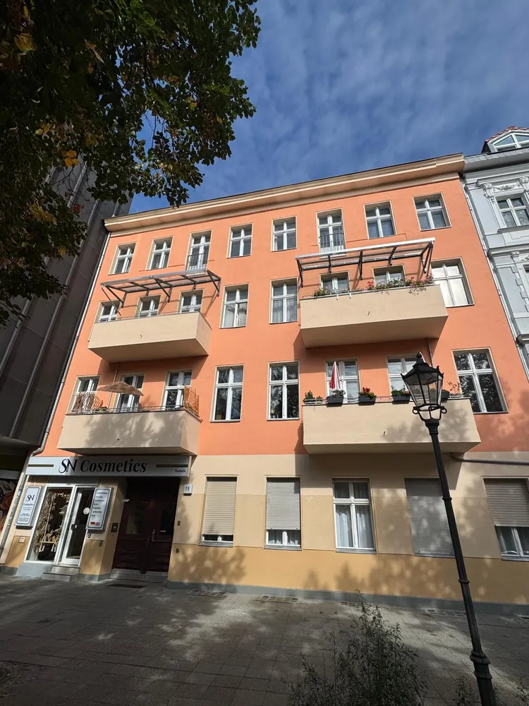 4 Zimmer Wohnung mit 120 m² in Berlin – Bild 2