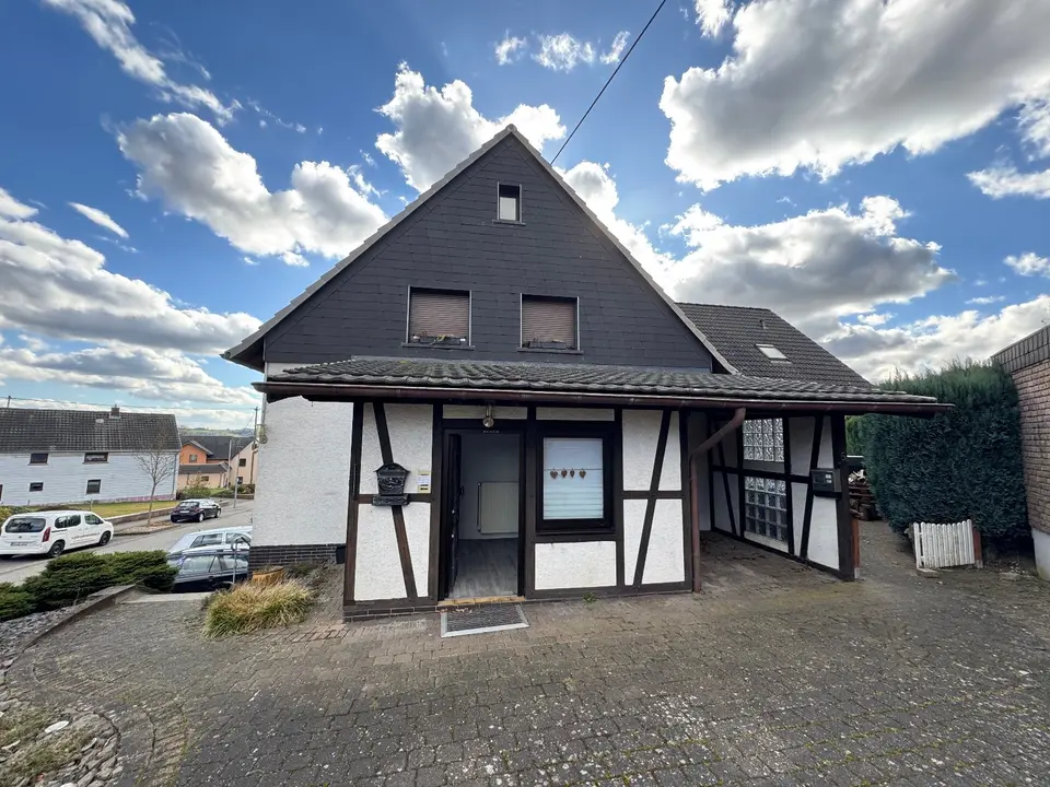 4 Zimmer Haus mit 122 m² in Hennef – Bild 2