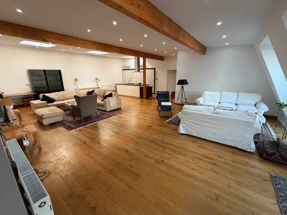 4 Zimmer Wohnung mit 175 m² in Pulheim – Bild 1