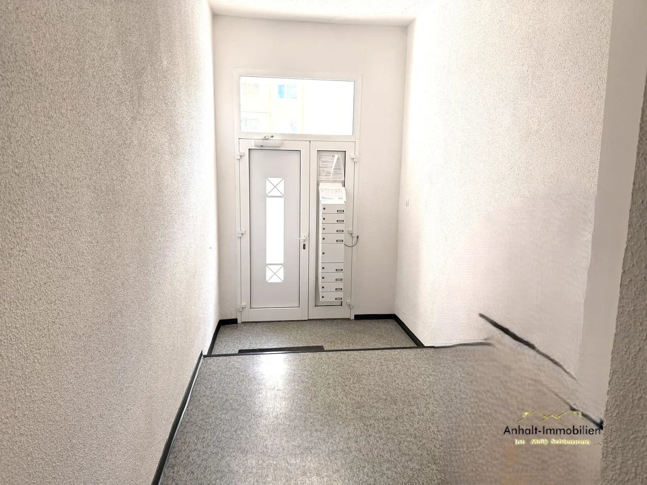 2 Zimmer Wohnung mit 65 m² in Bitterfeld-Wolfen – Bild 2