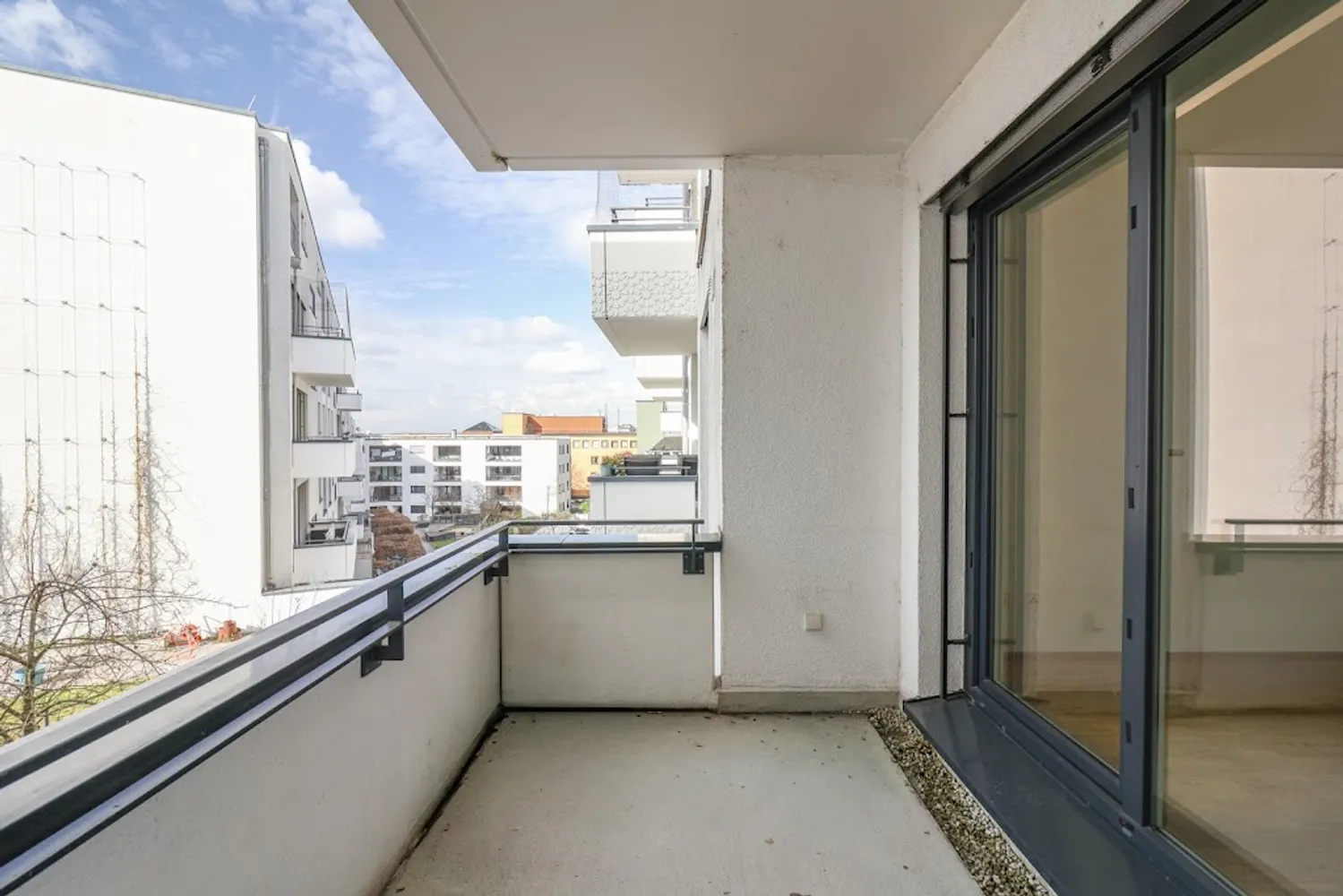2 room apartment with 55 m² in Stuttgart – Photo 3