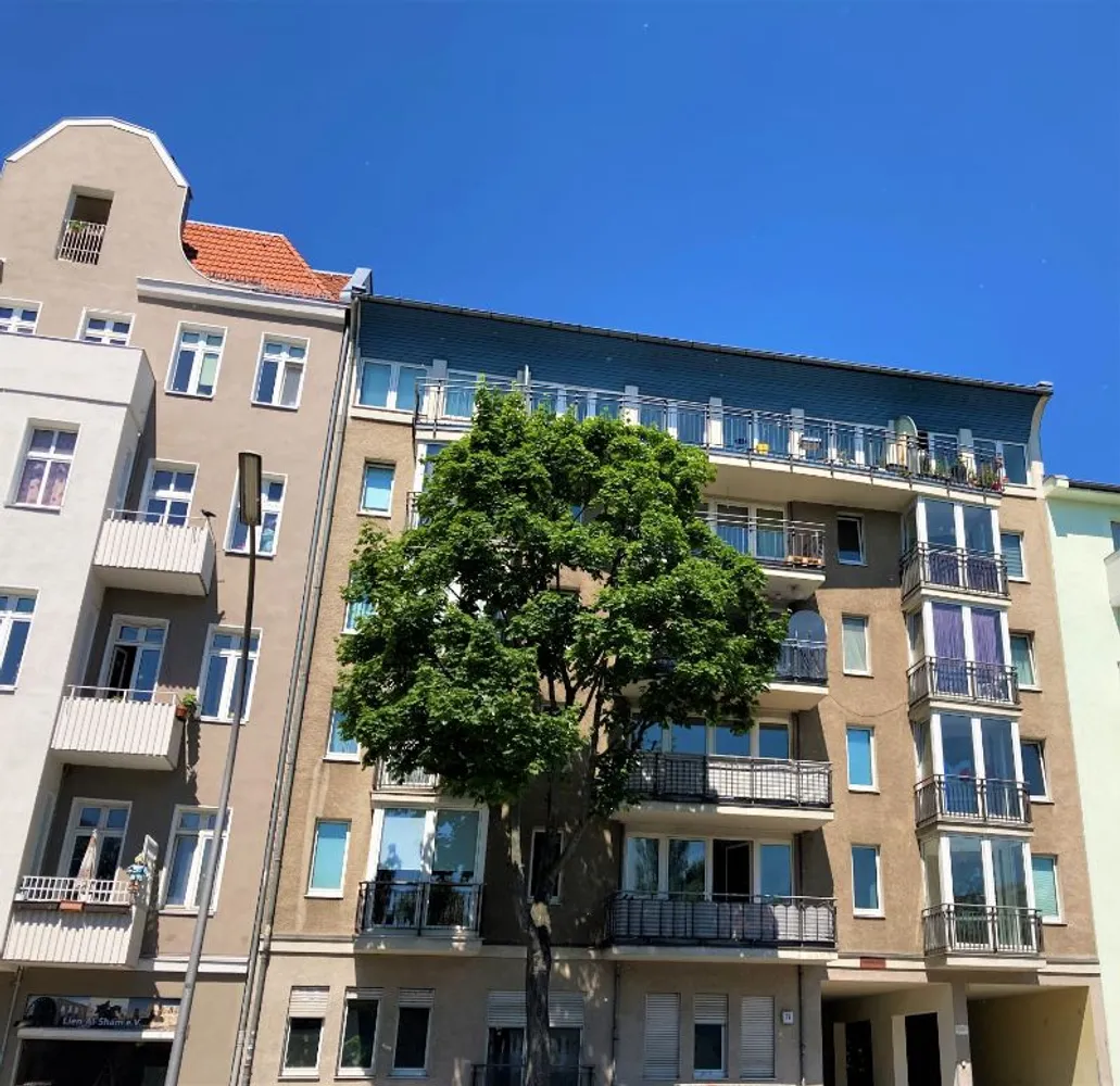 2 Zimmer Wohnung mit 67 m² in Berlin – Bild 1
