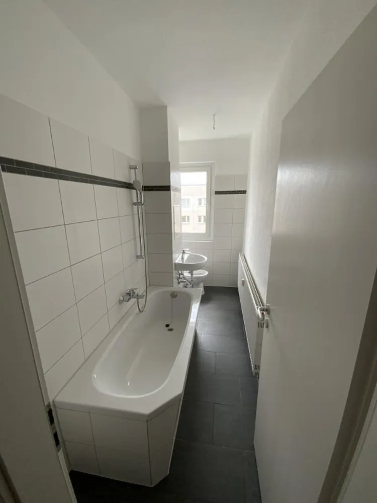 2 Zimmer Wohnung mit 48 m² in Dessau-Roßlau – Bild 3