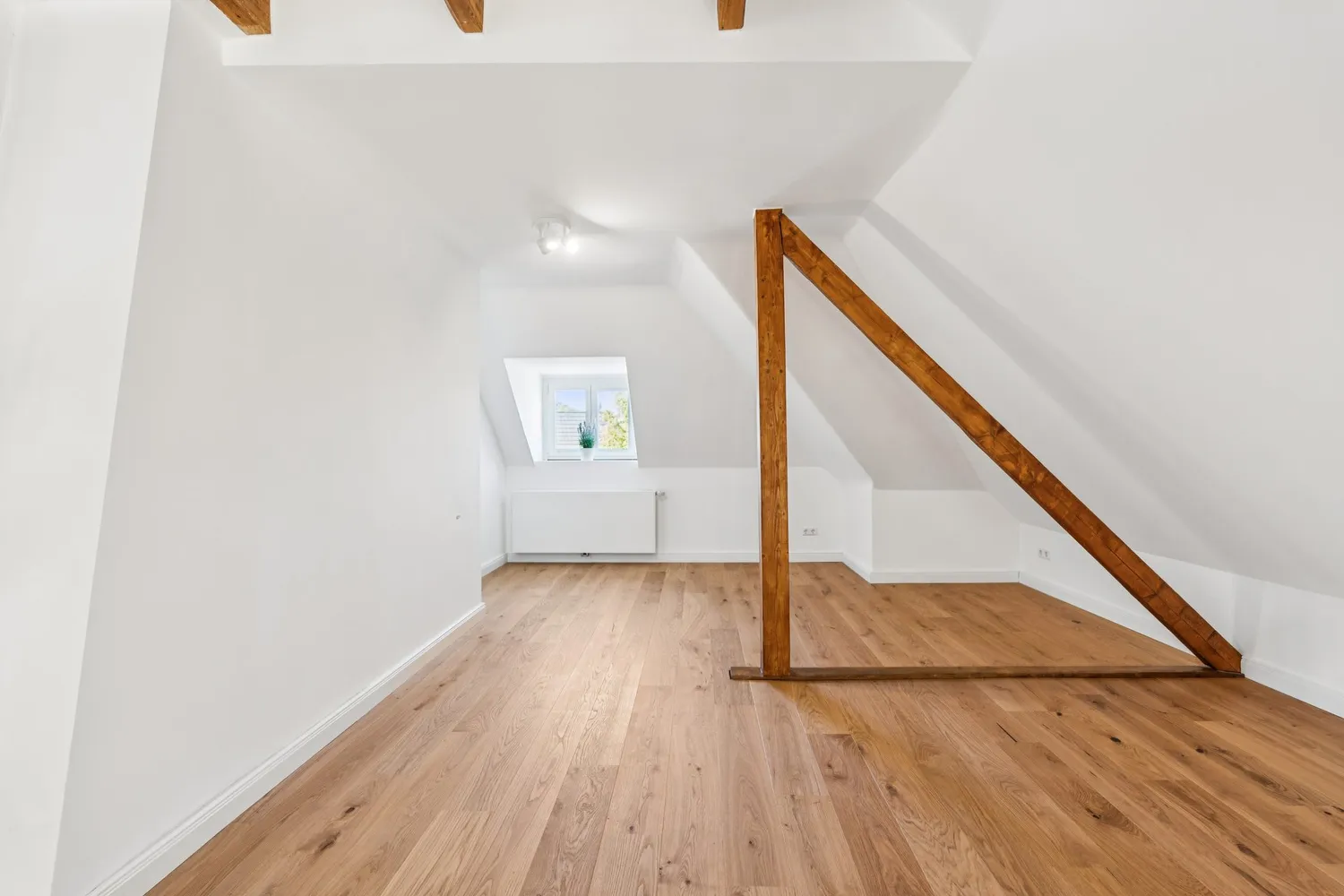 1 Zimmer Wohnung mit 80 m² in Hannover – Bild 3