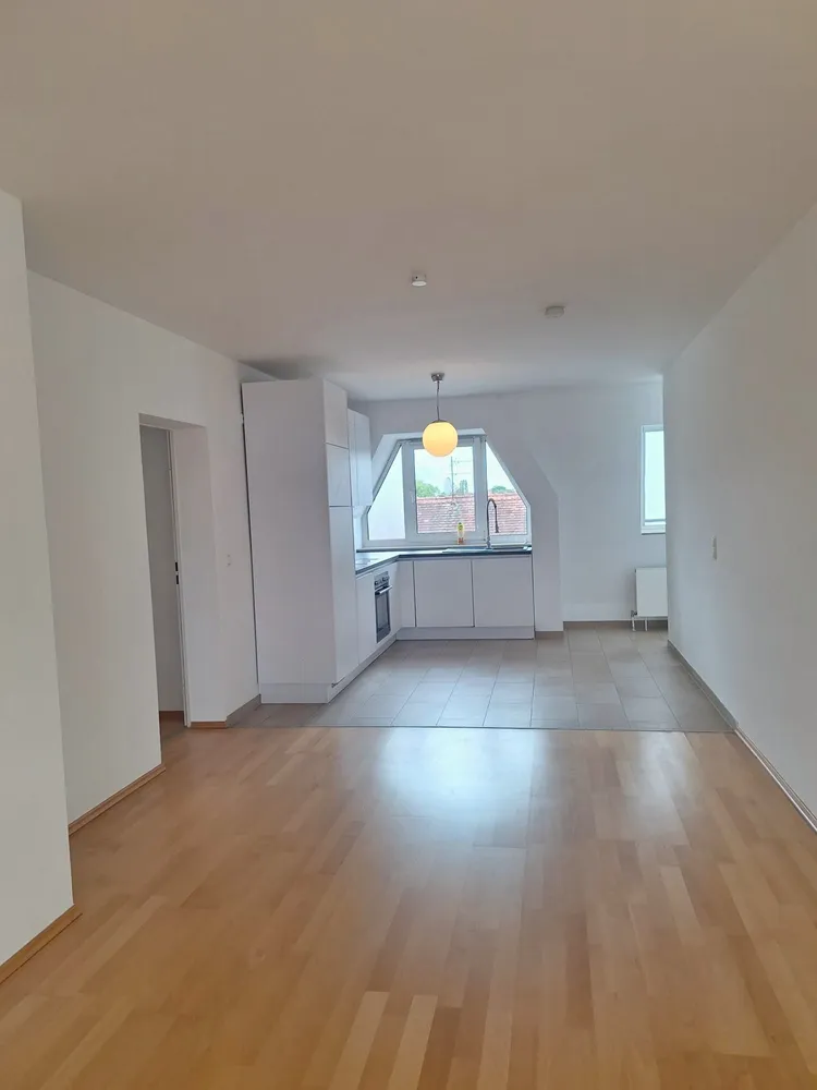 3 Zimmer Wohnung mit 104 m² in Frankfurt am Main – Bild 4