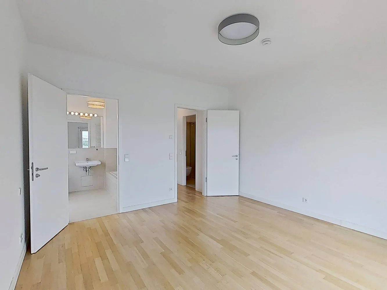 2 Zimmer Wohnung mit 92 m² in Düsseldorf – Bild 11