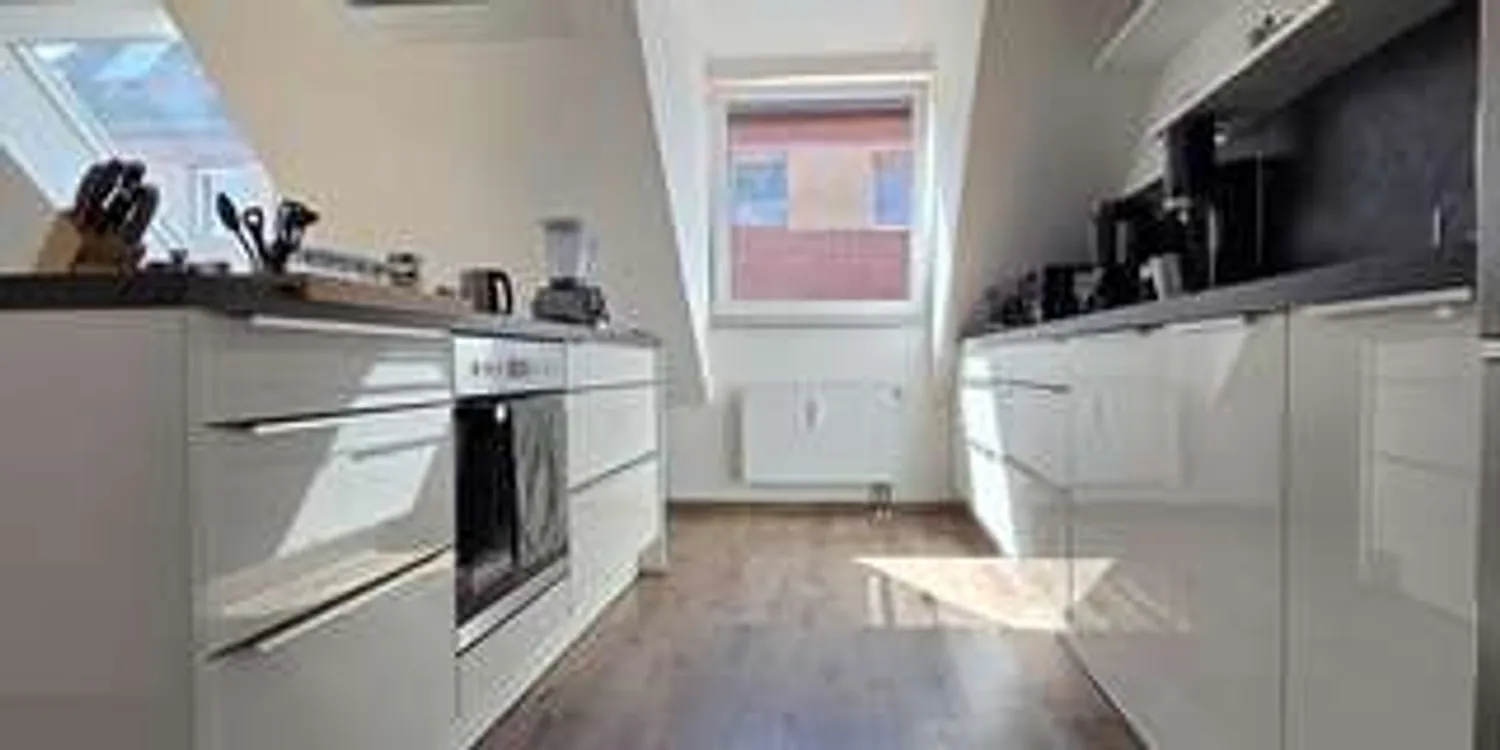4 Zimmer Wohnung mit 106 m² in Köln – Bild 3