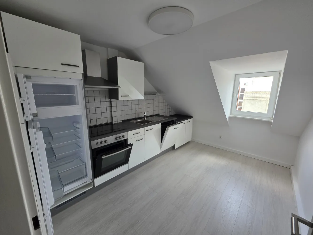 3 Zimmer Wohnung mit 81 m² in Kassel – Bild 1