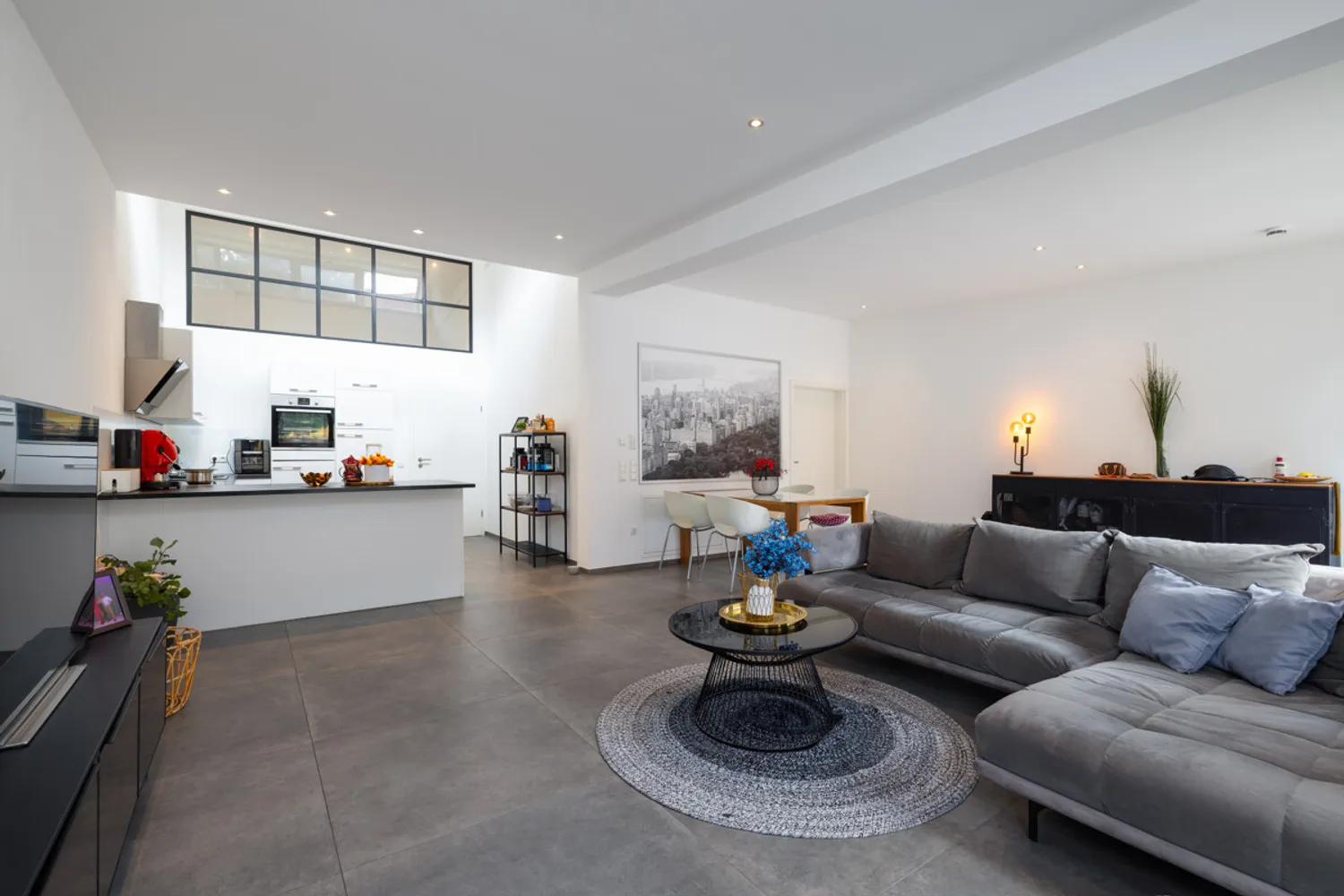 2 Zimmer Wohnung mit 82 m² in Augsburg – Bild 1