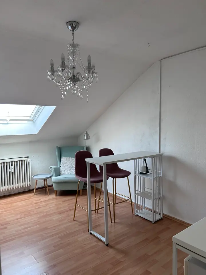 WG-Zimmer mit 14 m² in Frankfurt am Main – Bild 1