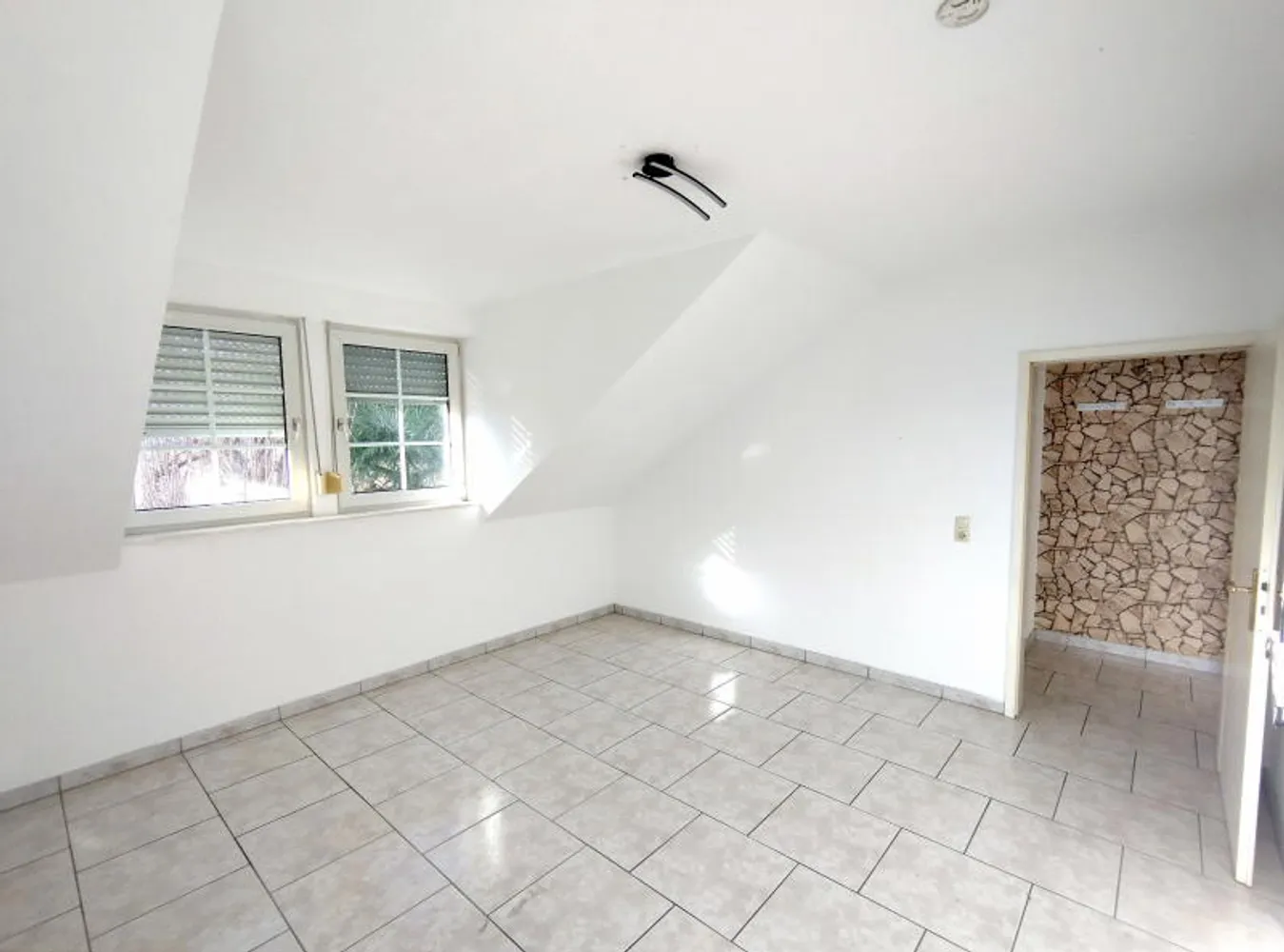 5 Zimmer Wohnung mit 135 m² in Frankenthal (Pfalz) – Bild 2