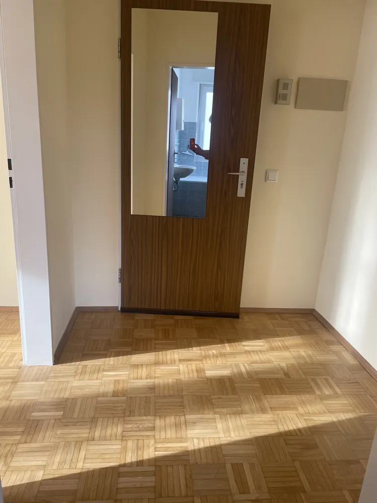 1 room apartment with 29 m² in Cologne – Photo 2