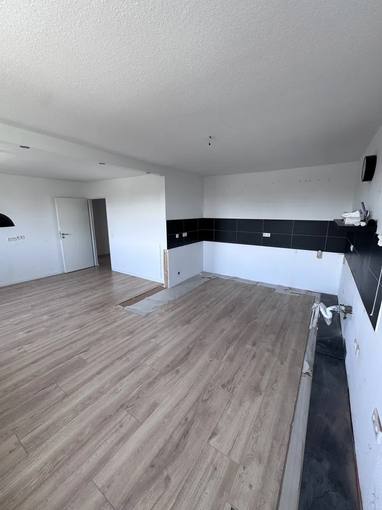 4 Zimmer Wohnung mit 120 m² in Neuss – Bild 2