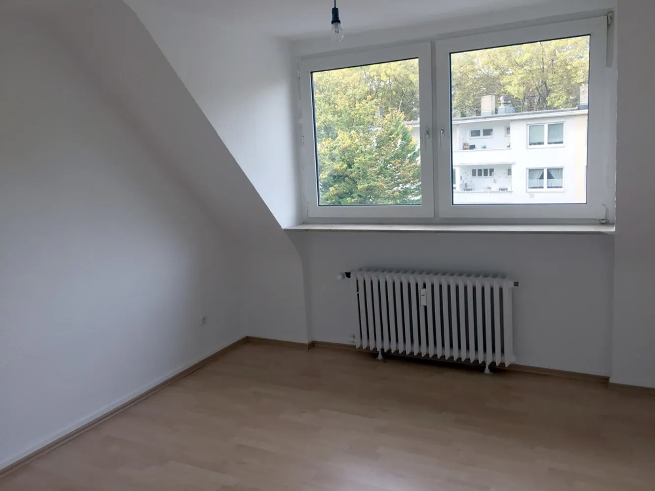 4 Zimmer Wohnung mit 96 m² in Essen – Bild 3