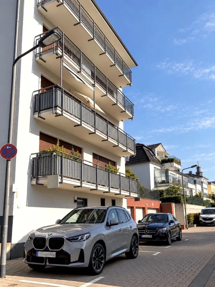 4 room apartment with 105 m² in Frankfurt am Main – Photo 1