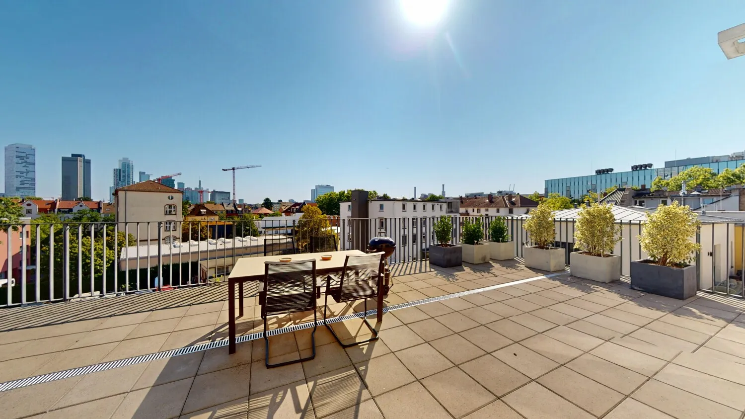 3 Zimmer Wohnung mit 106 m² in Frankfurt am Main – Bild 12