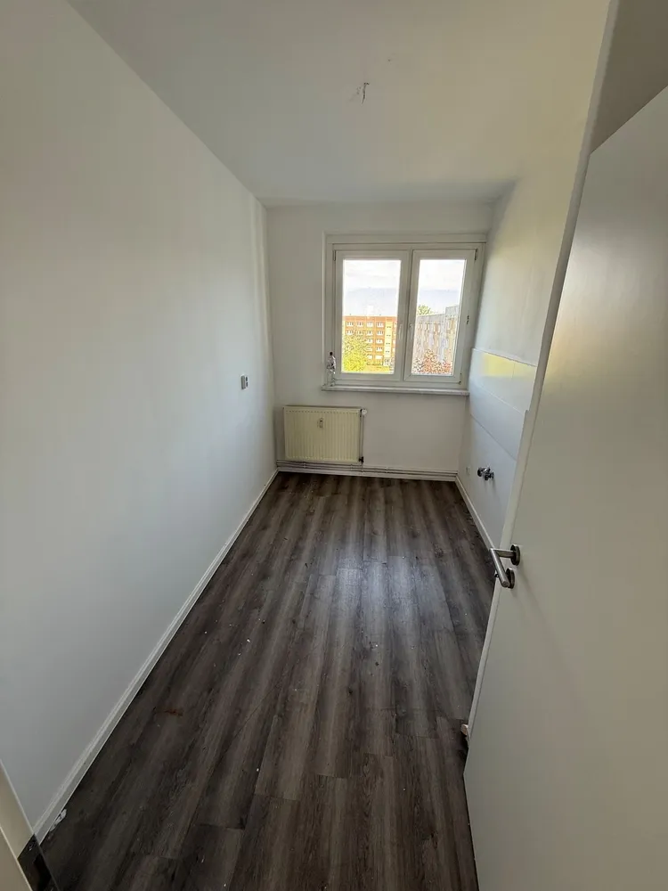 4 Zimmer Wohnung mit 72 m² in Halle (Saale) – Bild 3