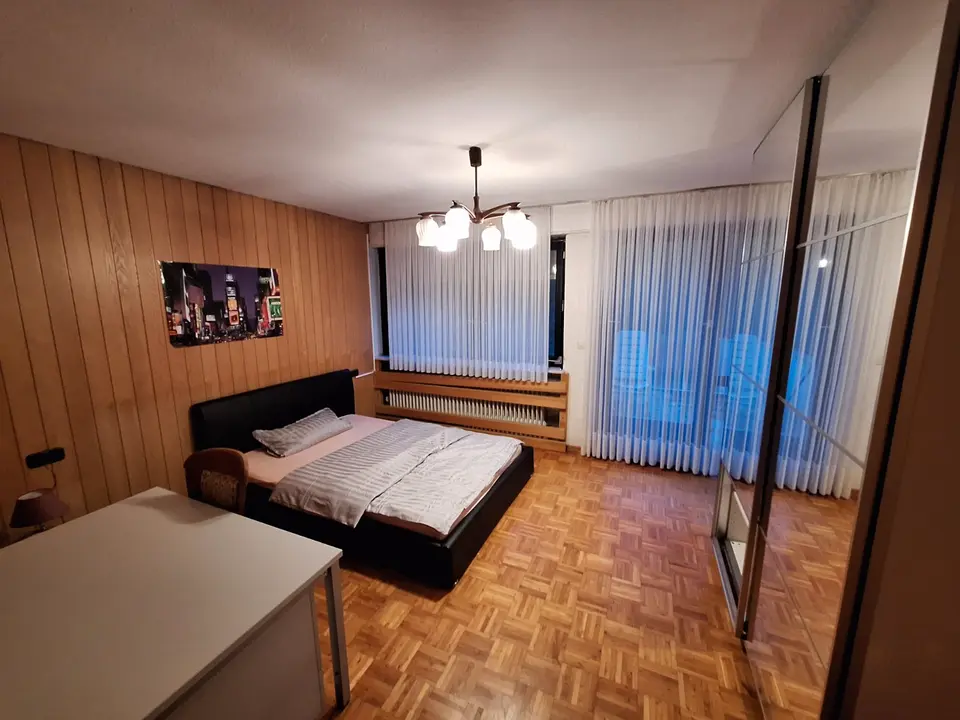 WG-Zimmer mit 193 m² in Saarbrücken – Bild 1