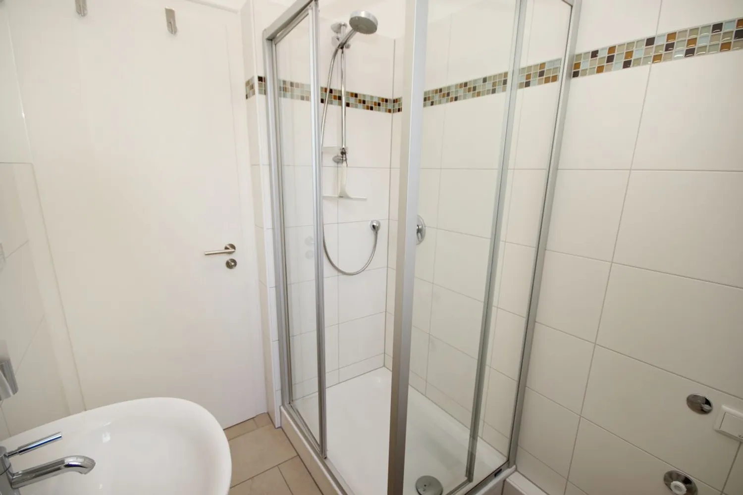 2 room apartment with 65 m² in Düsseldorf – Photo 11