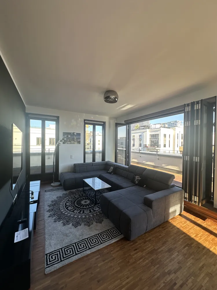 3 room apartment with 120 m² in Frankfurt am Main – Photo 1