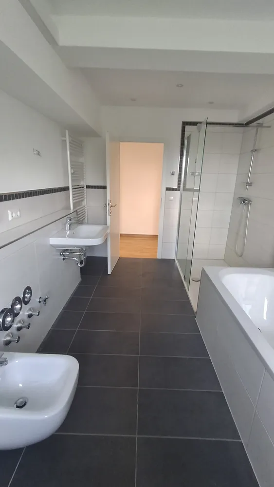 3 Zimmer Wohnung mit 145 m² in Berlin – Bild 9