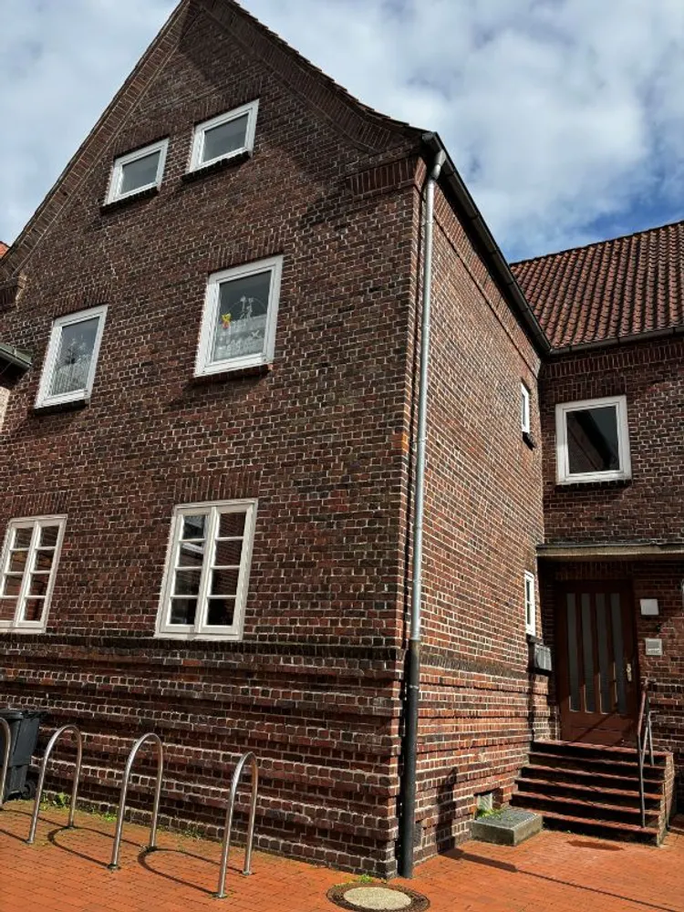 5 Zimmer Wohnung mit 107 m² in Stade – Bild 1