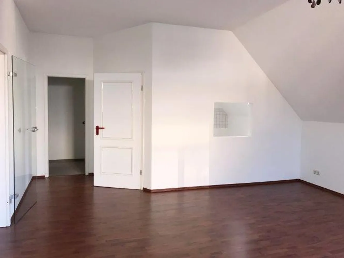 4 Zimmer Wohnung mit 82 m² in Altenburg – Bild 10