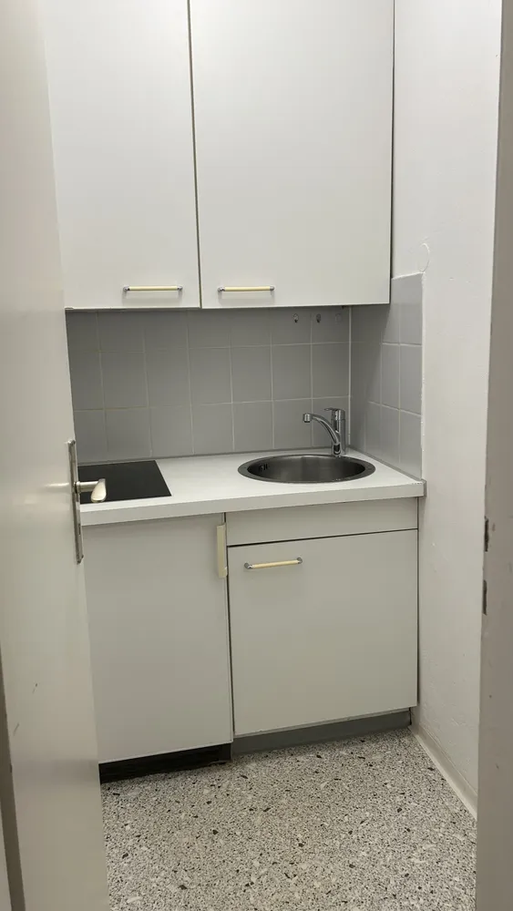 1 room apartment with 27 m² in Stuttgart – Photo 3