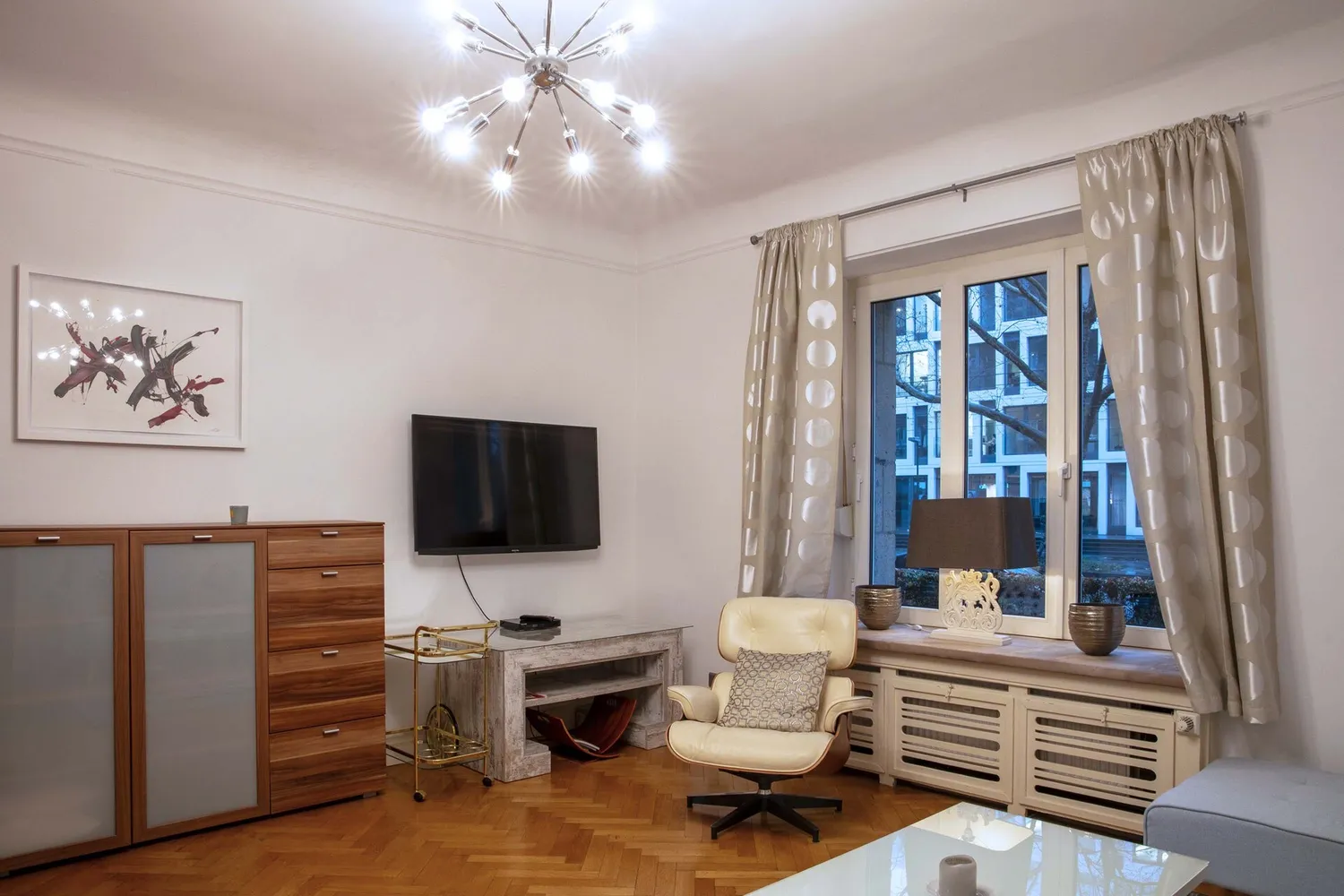 2 Zimmer Wohnung mit 75 m² in Düsseldorf – Bild 2