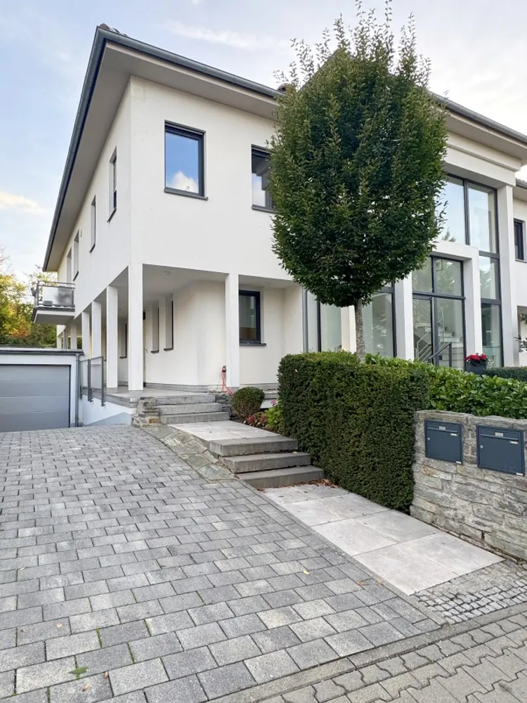 4 Zimmer Wohnung mit 160 m² in Wiesbaden – Bild 11