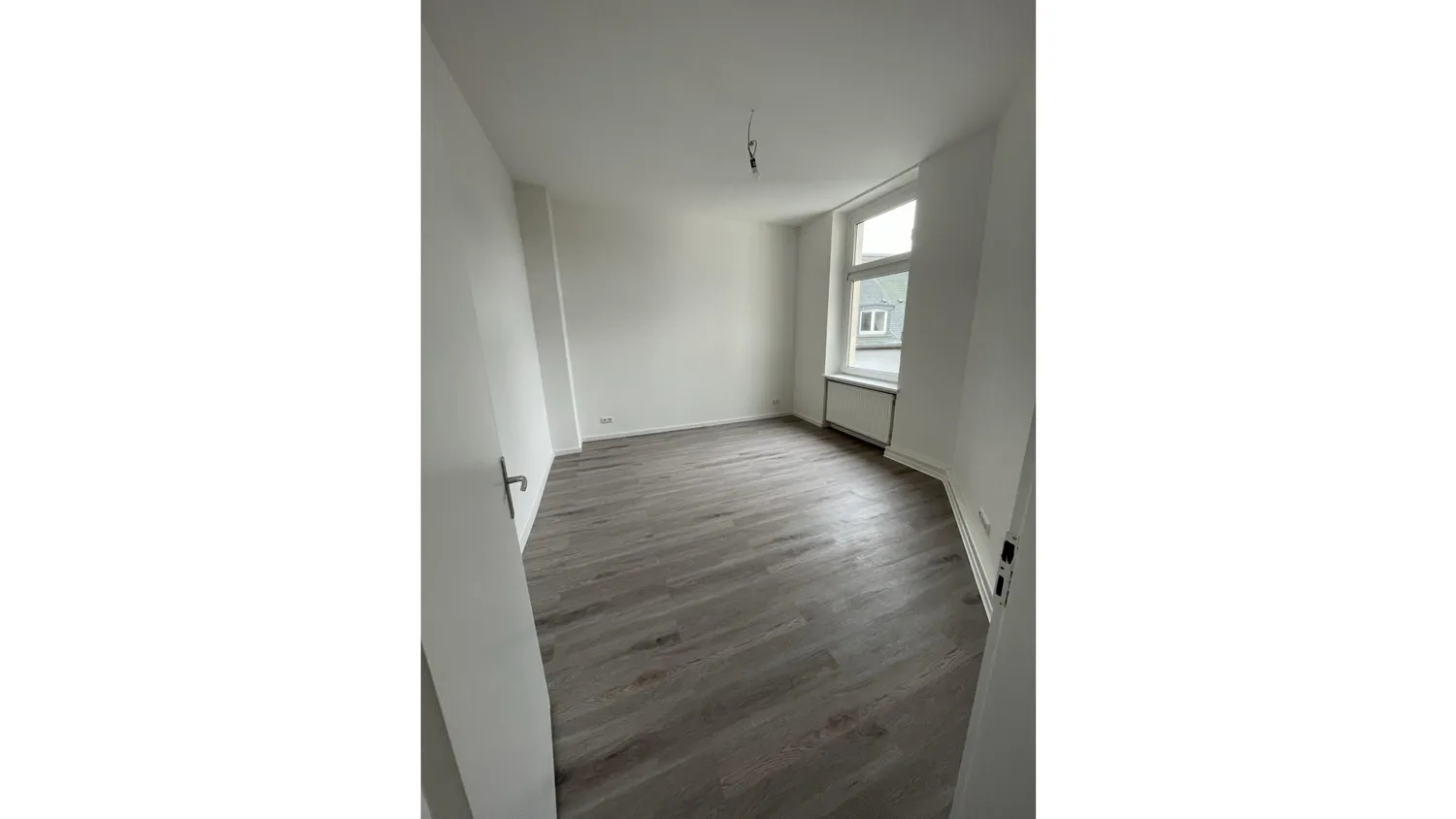 4 Zimmer Wohnung mit 105 m² in Wuppertal – Bild 1