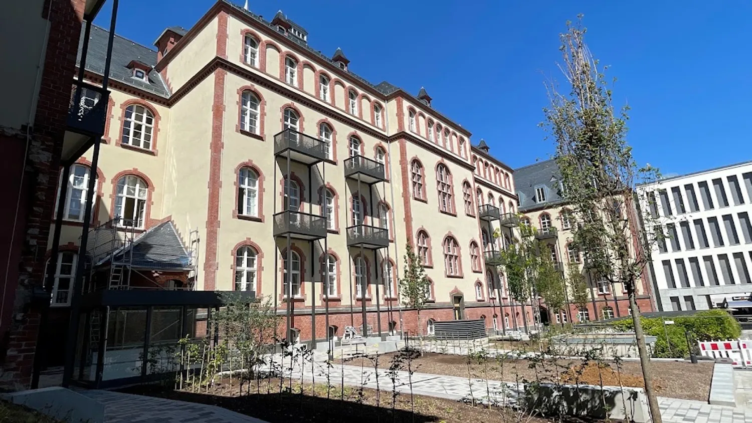 3 Zimmer Wohnung mit 106 m² in Wiesbaden – Bild 1