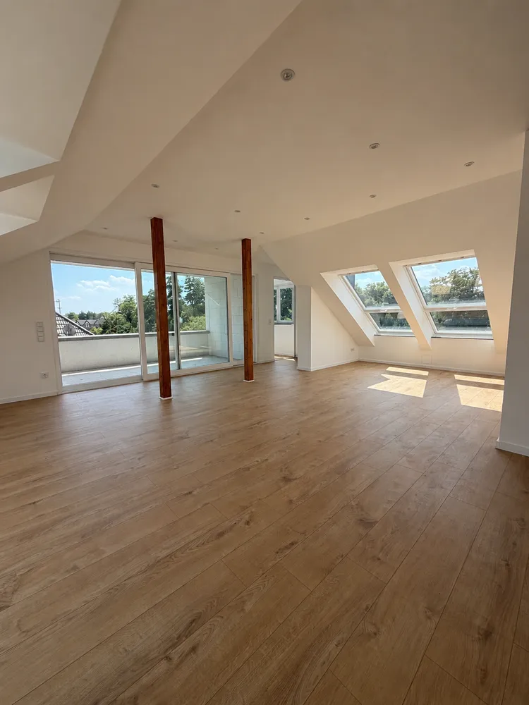 4 Zimmer Wohnung mit 136 m² in Duisburg – Bild 1
