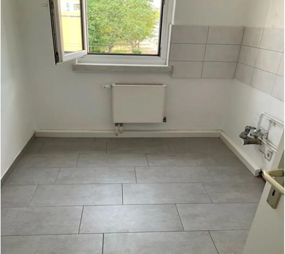 2 Zimmer Wohnung mit 49 m² in Halle (Saale) – Bild 3