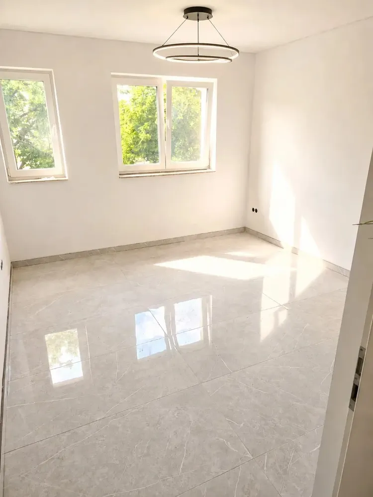 3 Zimmer Wohnung mit 102 m² in Berlin – Bild 3