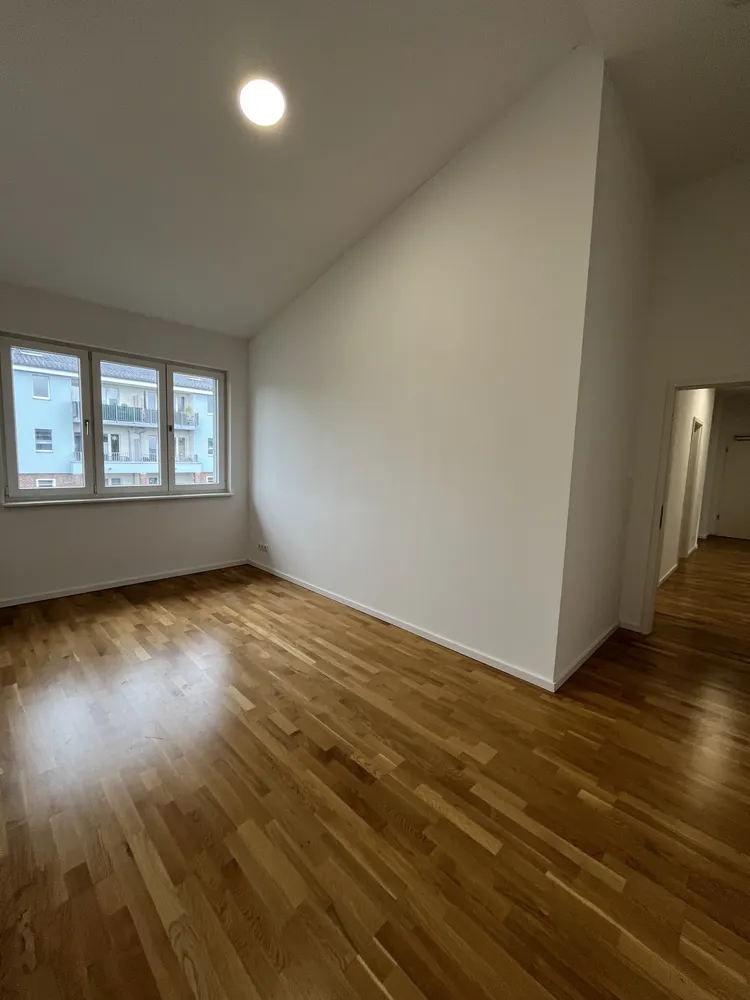 4 Zimmer Wohnung mit 105 m² in Berlin – Bild 3