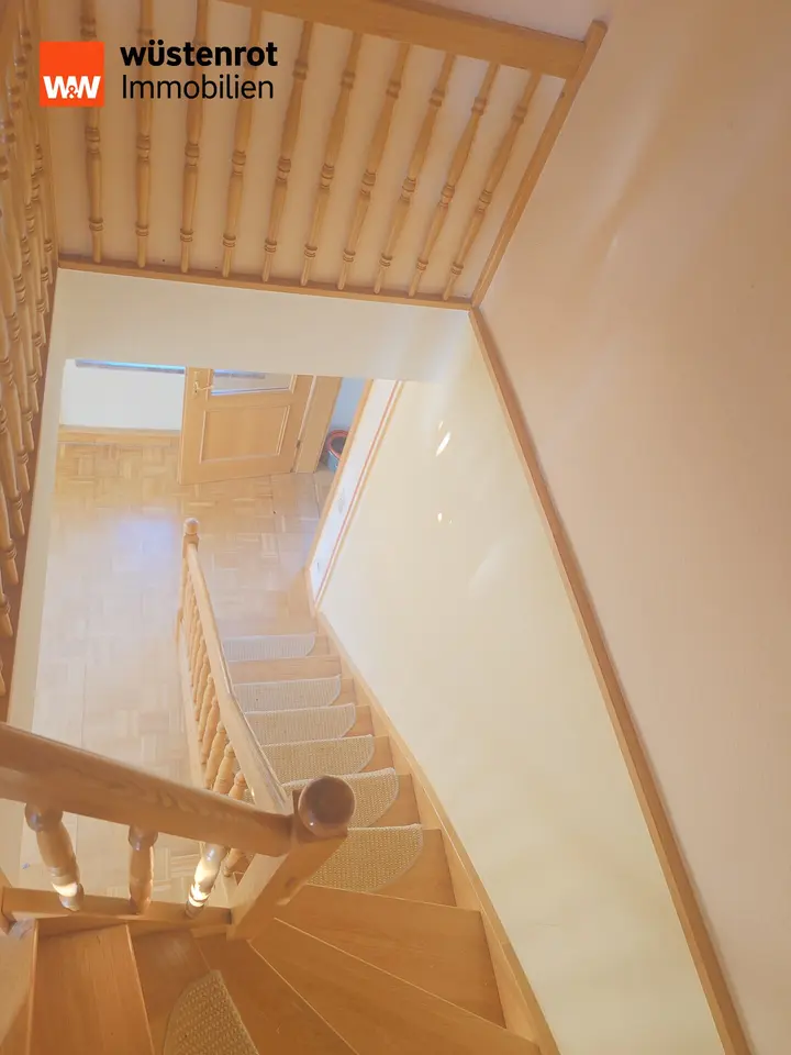 7 Zimmer Wohnung mit 230 m² in Freiberg – Bild 10