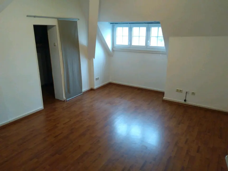 4 Zimmer Wohnung mit 115 m² in Darmstadt – Bild 2