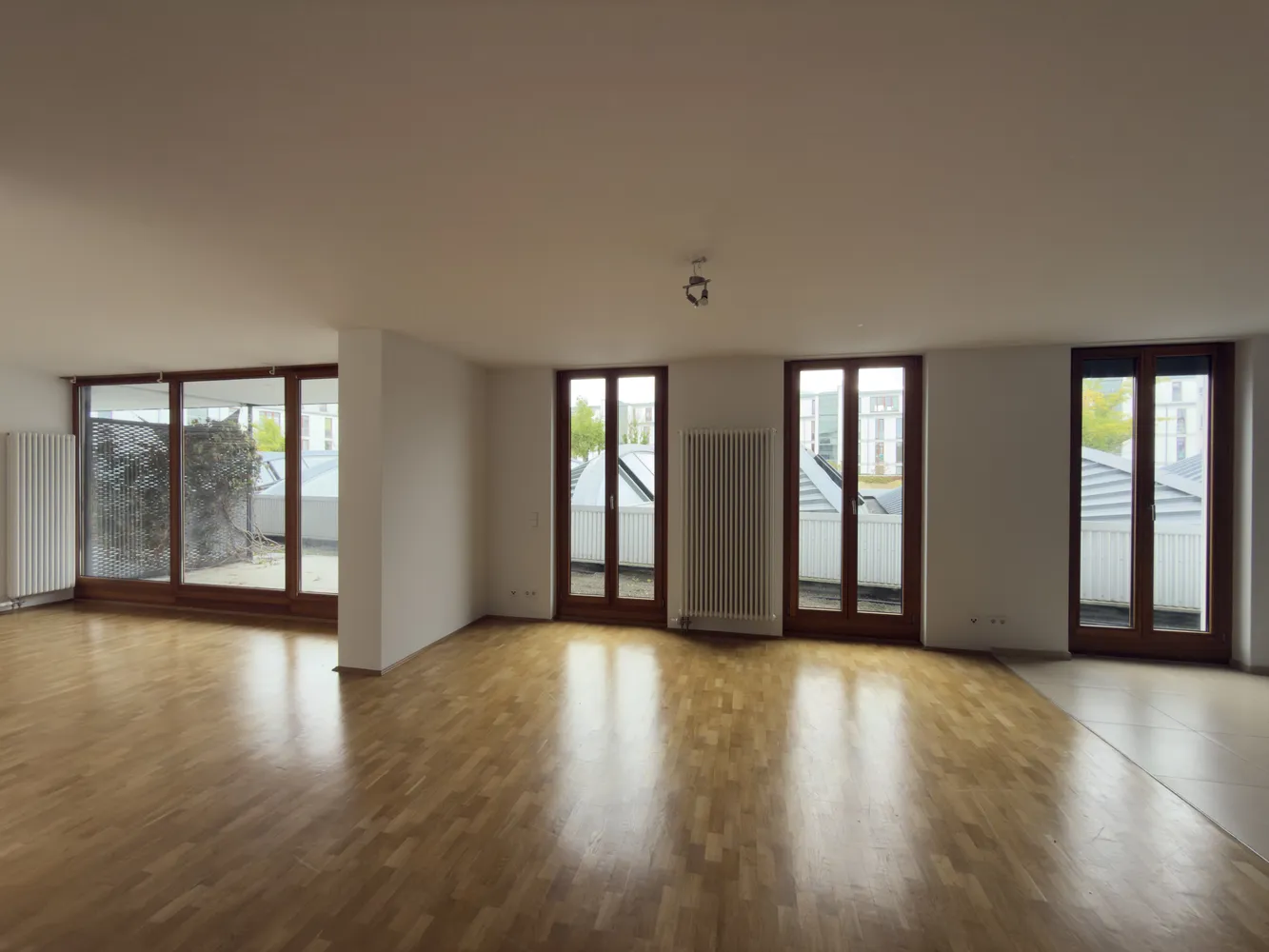 2 Zimmer Wohnung mit 84 m² in Frankfurt am Main – Bild 2