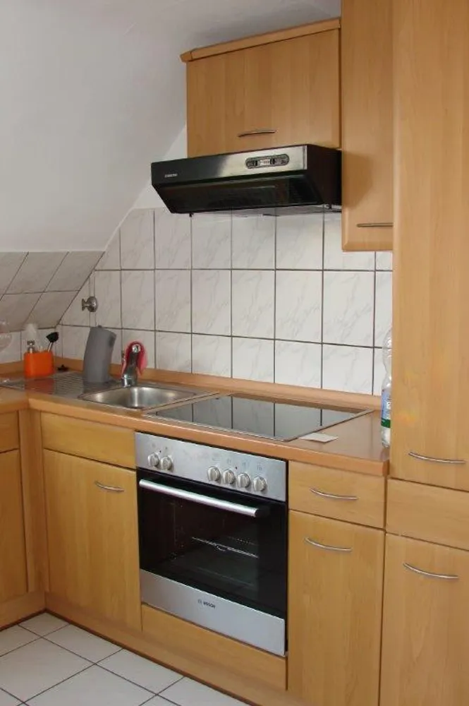 3 Zimmer Wohnung mit 70 m² in Neuss – Bild 2