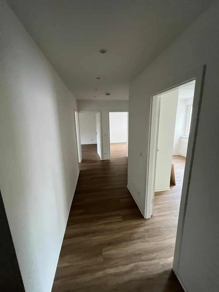3 Zimmer Wohnung mit 80 m² in Berlin – Bild 2