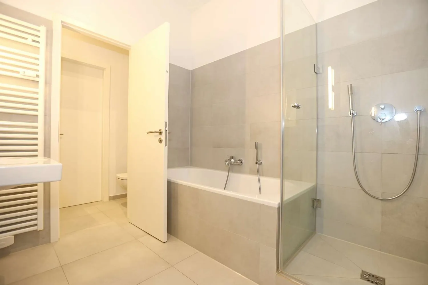 2 Zimmer Wohnung mit 75 m² in Berlin – Bild 11