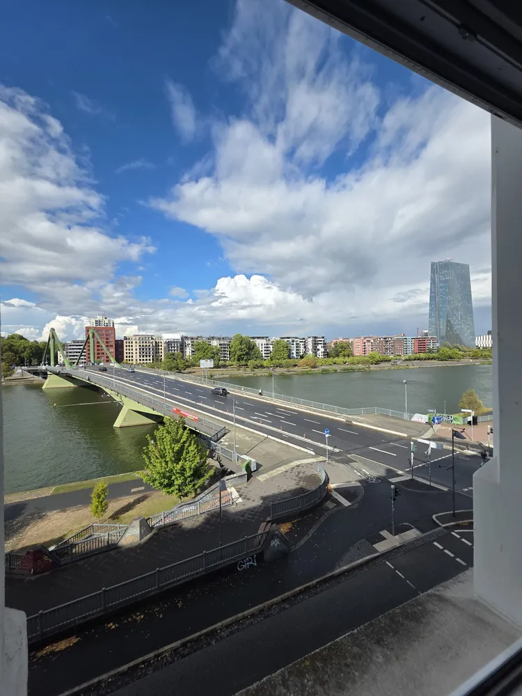 3 Zimmer Wohnung mit 95 m² in Frankfurt am Main – Bild 1