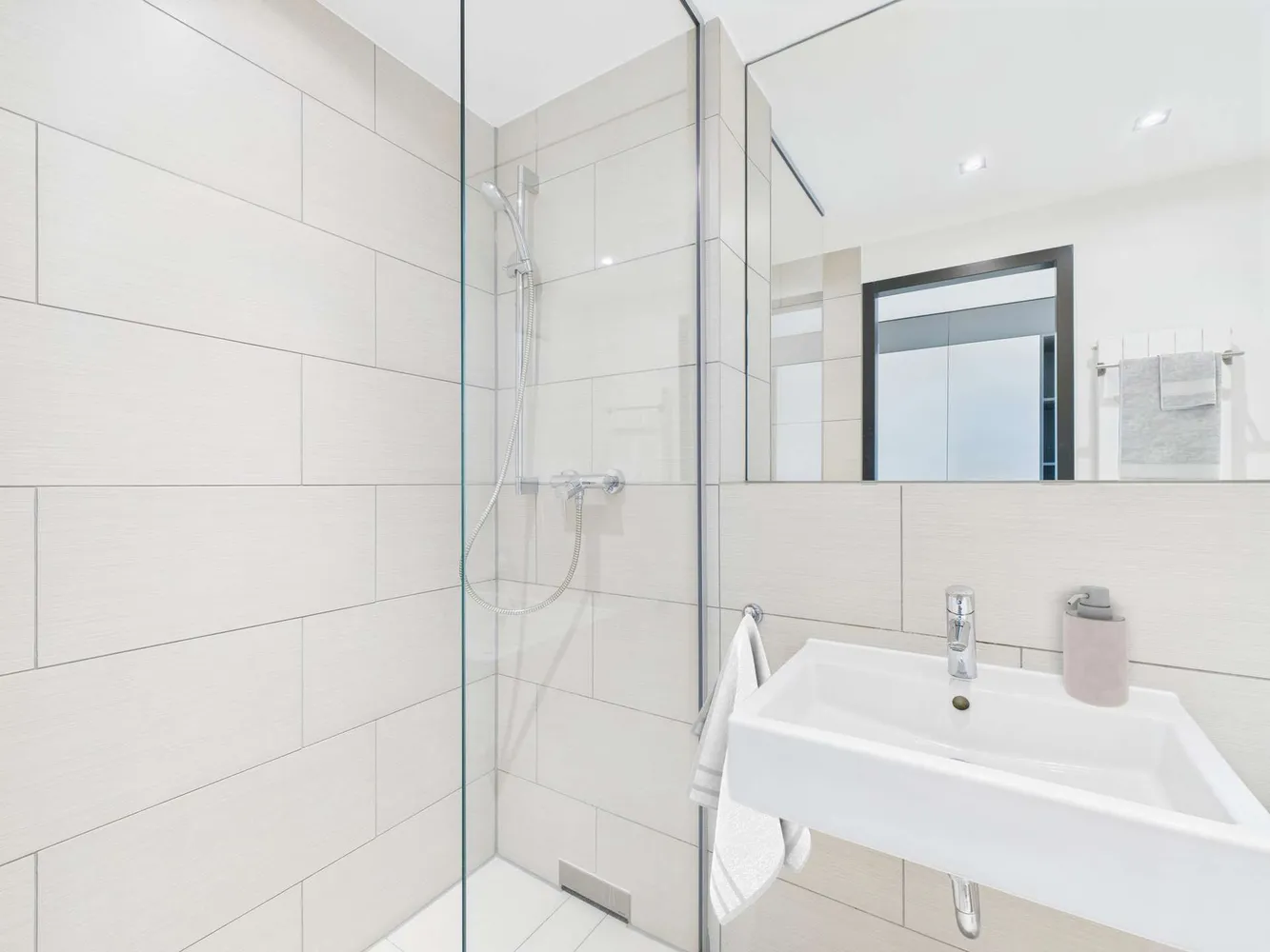 1 Zimmer Wohnung mit 22 m² in Frankfurt am Main – Bild 4