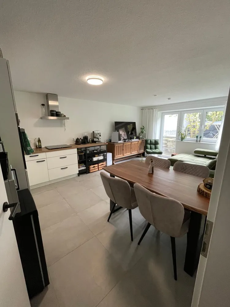 4 Zimmer Wohnung mit 80 m² in Karlsruhe – Bild 2