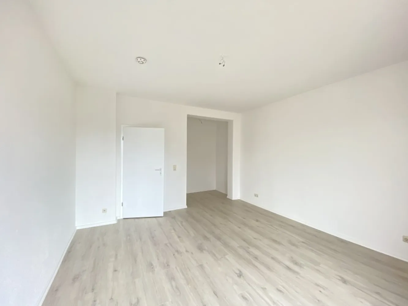 2 Zimmer Wohnung mit 67 m² in Magdeburg – Bild 4