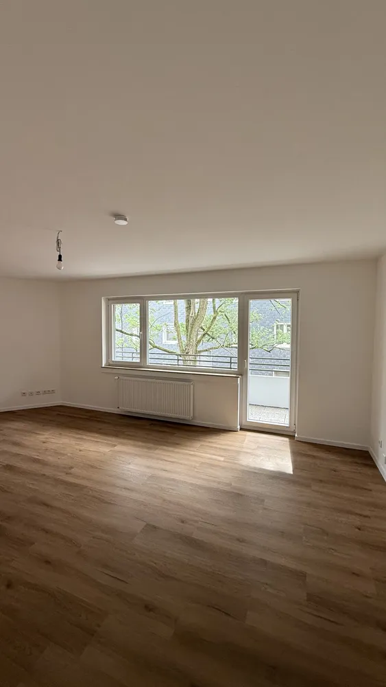 2 Zimmer Wohnung mit 77 m² in Wuppertal – Bild 2