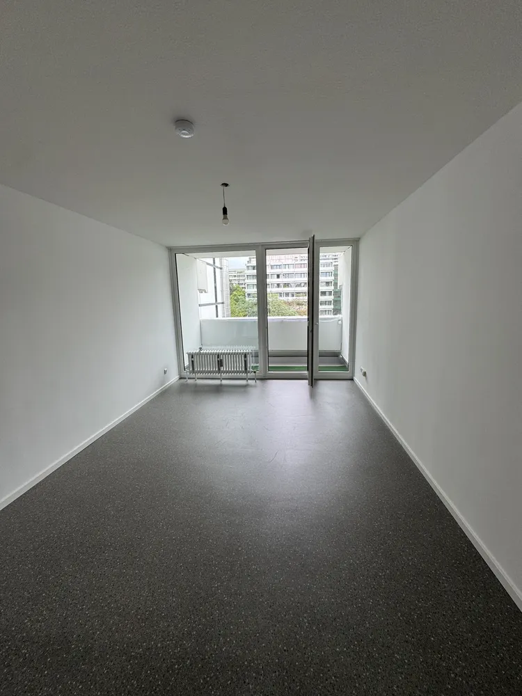 1 room apartment with 30 m² in Munich – Photo 2