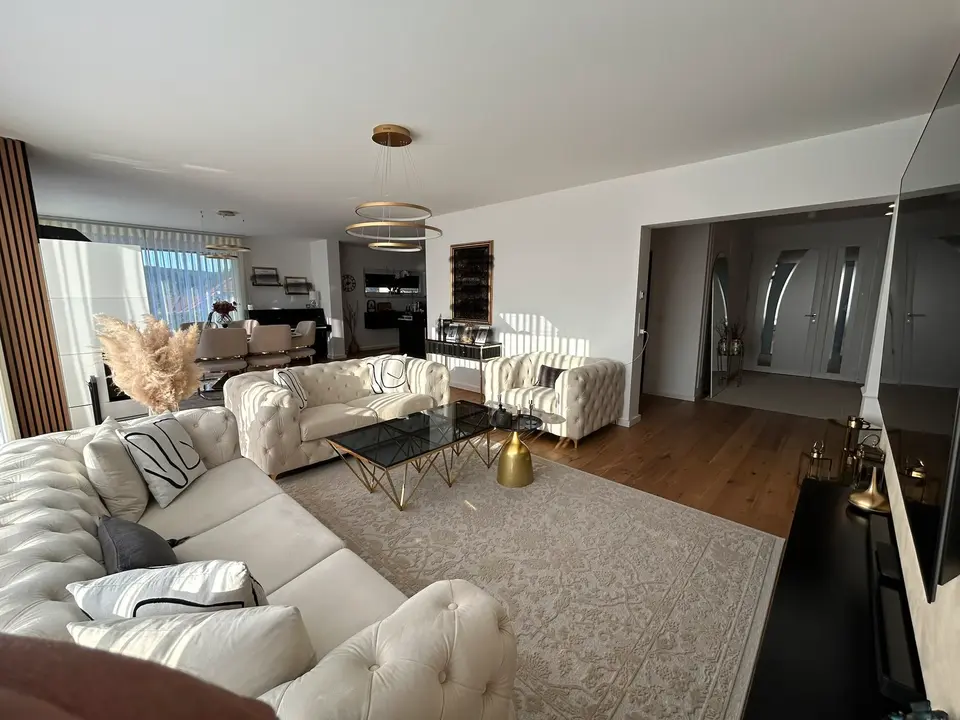 6 Zimmer Wohnung mit 170 m² in Heilbronn – Bild 1