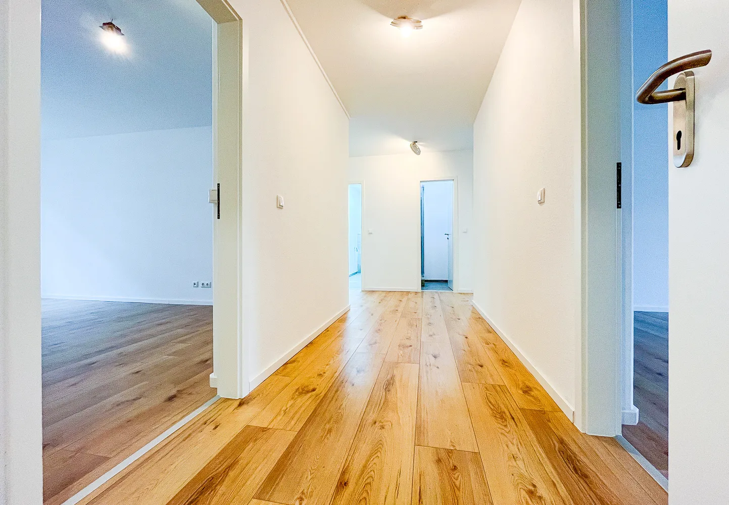 5 Zimmer Wohnung mit 180 m² in Dresden – Bild 8
